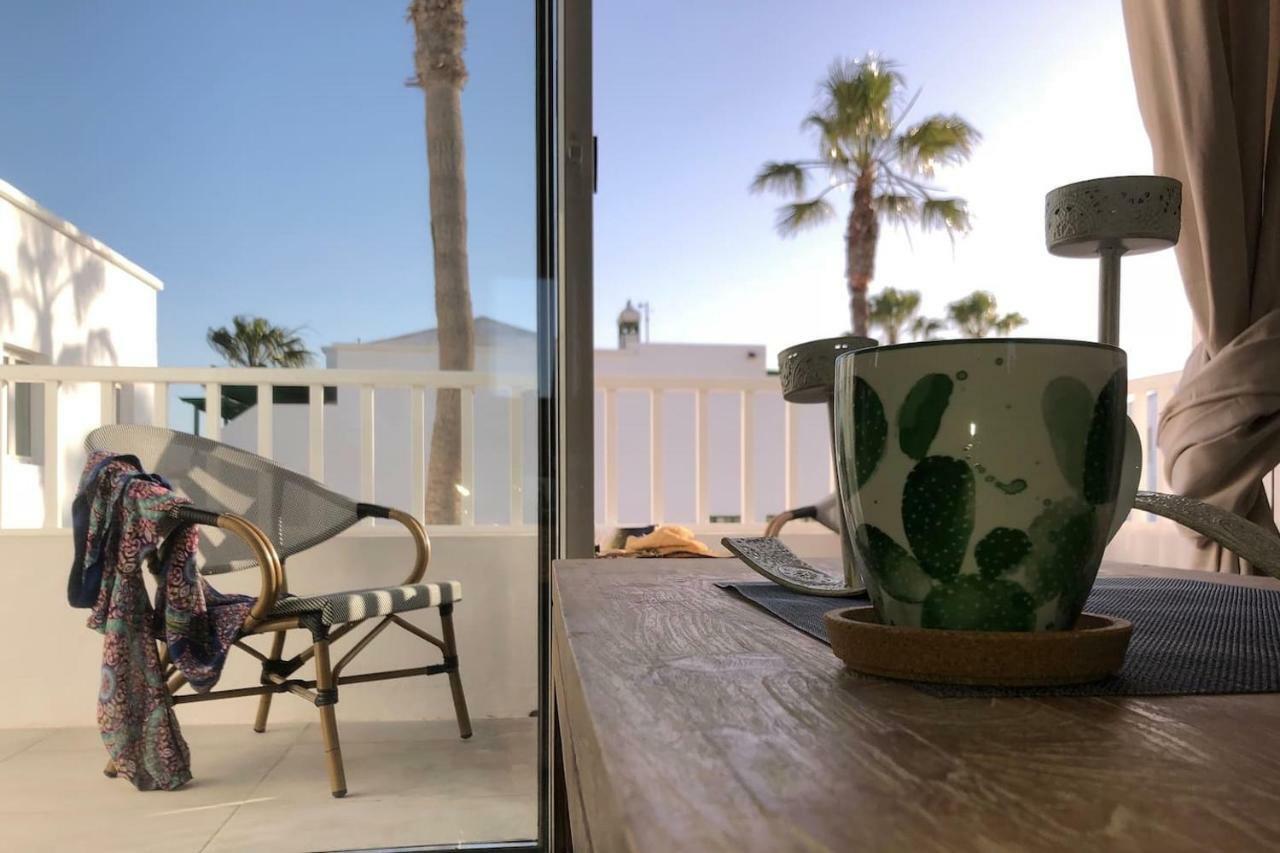 Sea Breeze With Shared Pool And Near The Beach Apartamento Costa Teguise Exterior foto