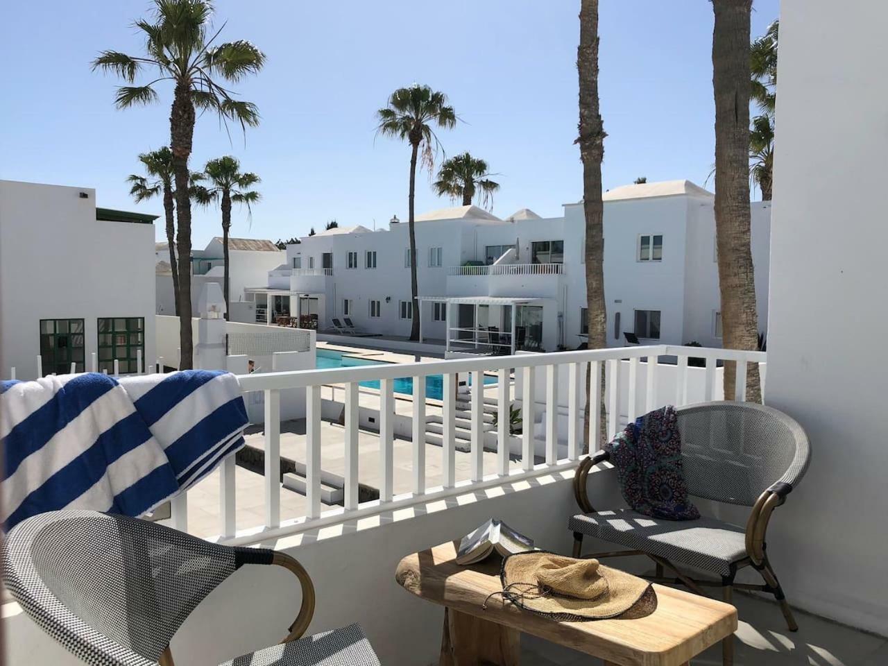 Sea Breeze With Shared Pool And Near The Beach Apartamento Costa Teguise Exterior foto