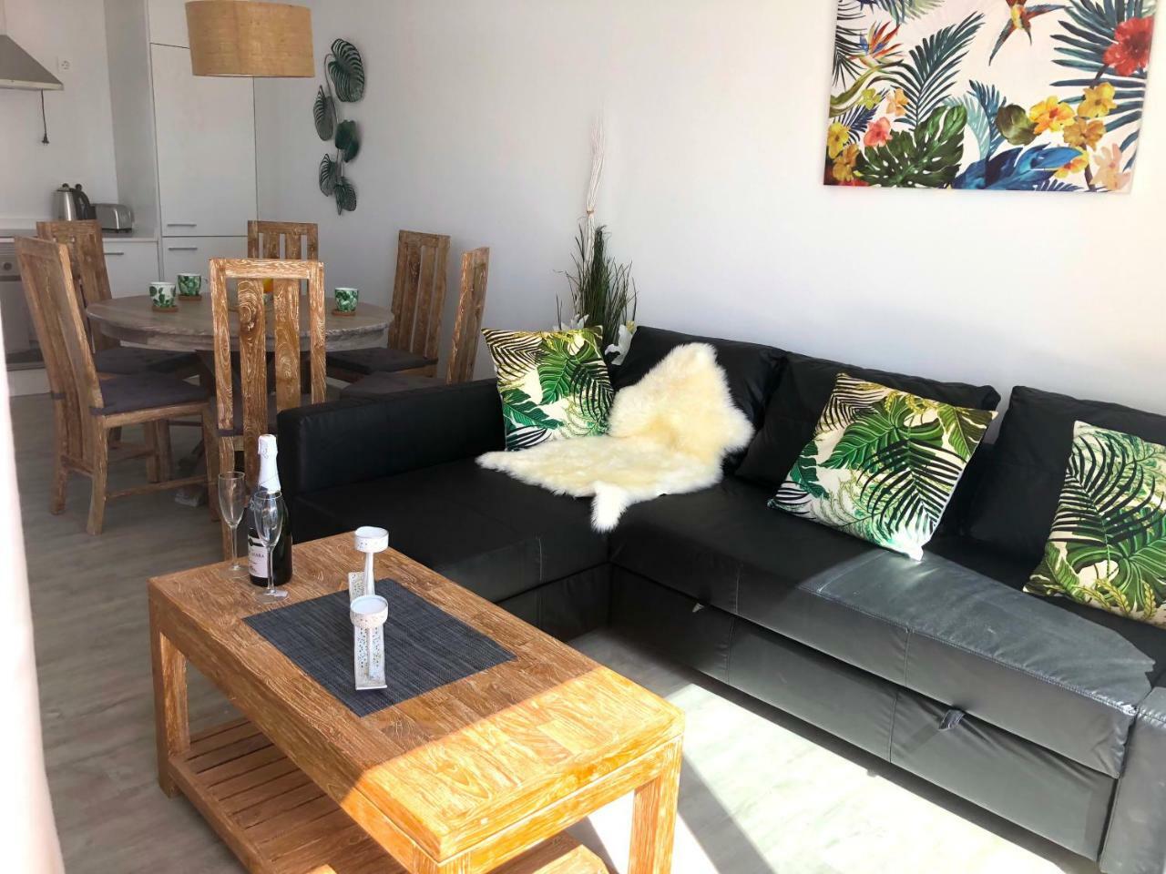 Sea Breeze With Shared Pool And Near The Beach Apartamento Costa Teguise Exterior foto